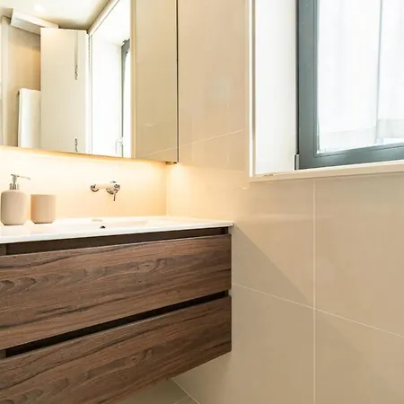 Bonjardim Apartman *