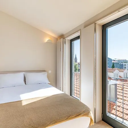 Bonjardim Apartman *
